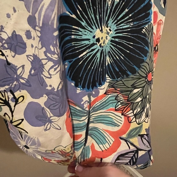 Ivy Jane Vibrant Floral V Neck Blouse, size Medium - Picture 6 of 10